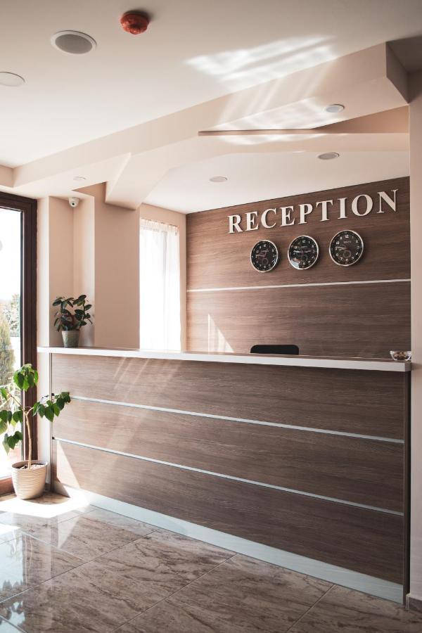 Hotel Vanilla, Varna - Free Parking ภายนอก รูปภาพ