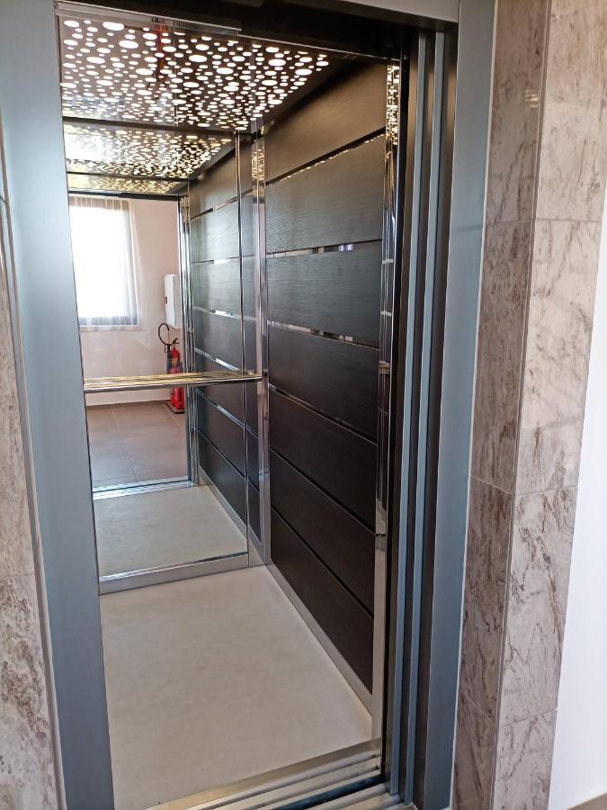 Hotel Vanilla, Varna - Free Parking ภายนอก รูปภาพ